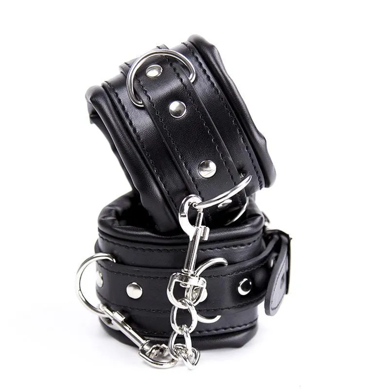 2476MQ      Padded Lined Locking Black Wrist Cuffs