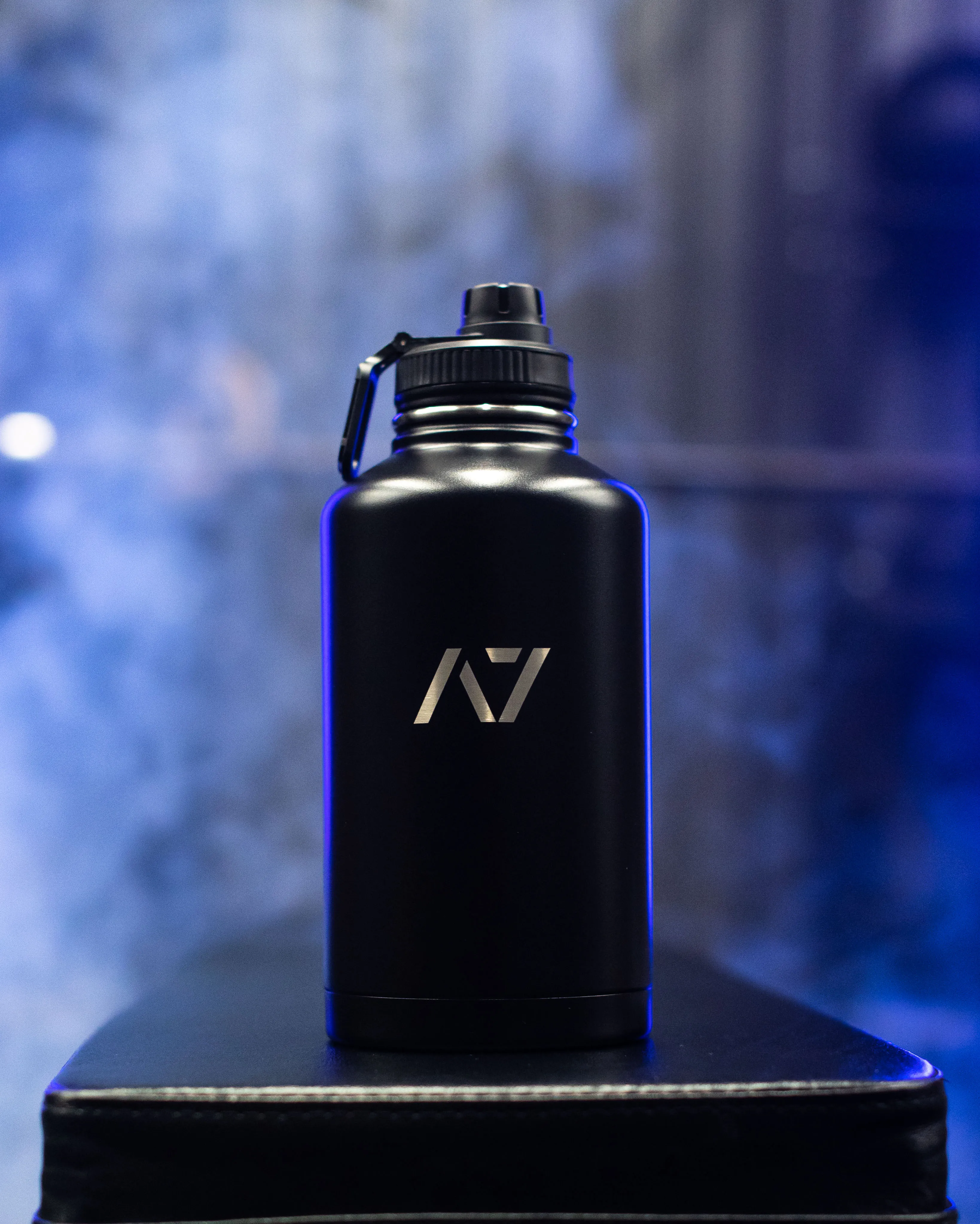 64 oz Insulated Water Bottle
