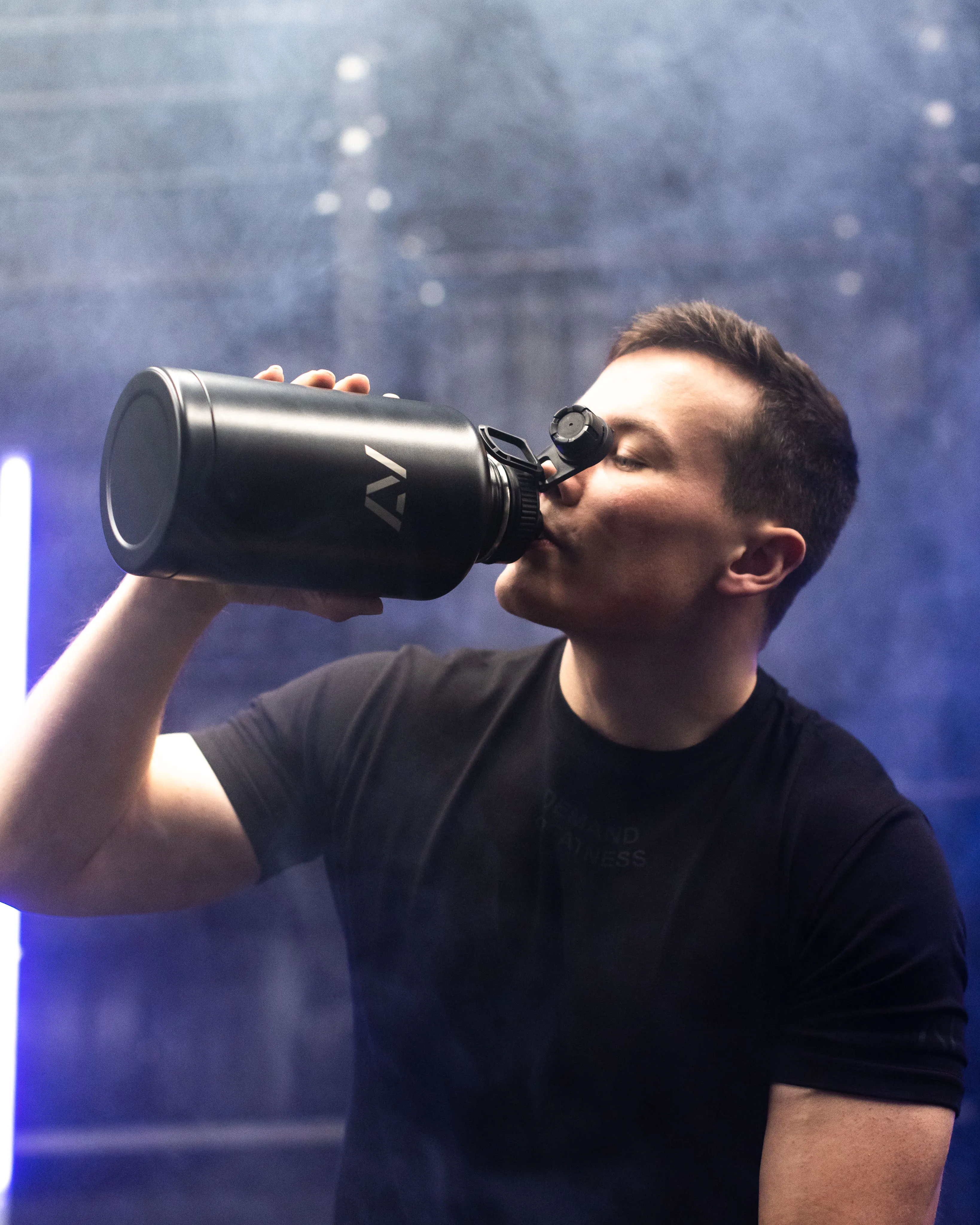 64 oz Insulated Water Bottle