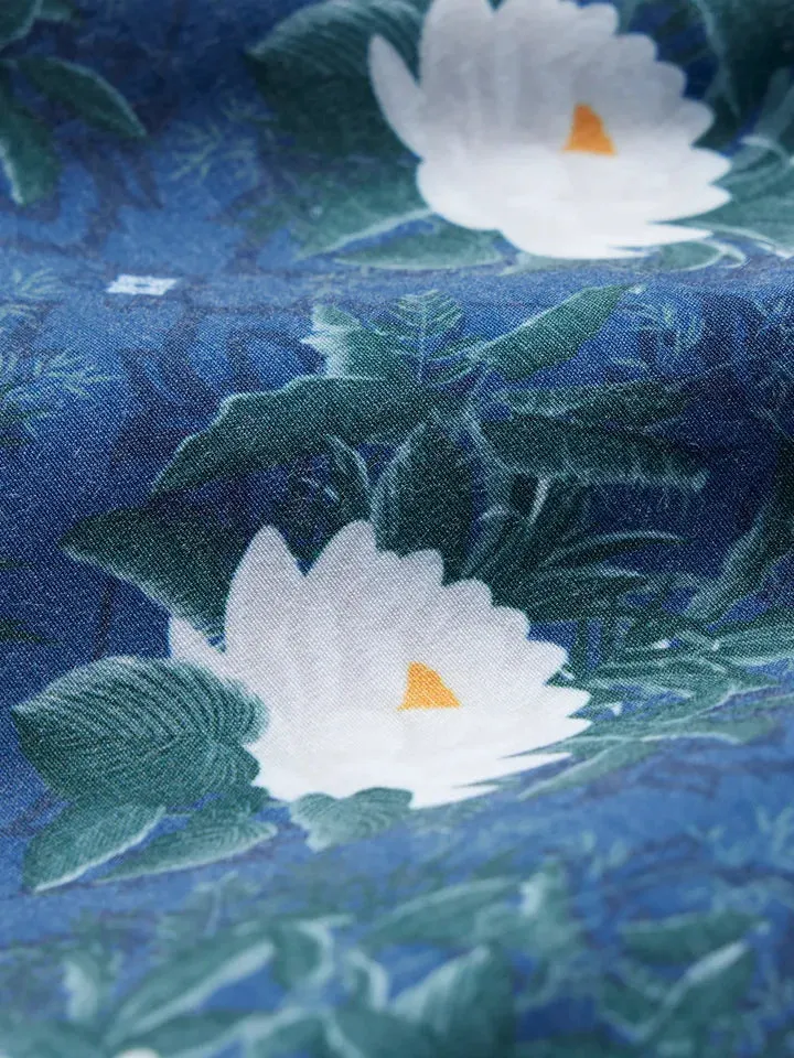 Bayberry Trunk - Navy White Lotus