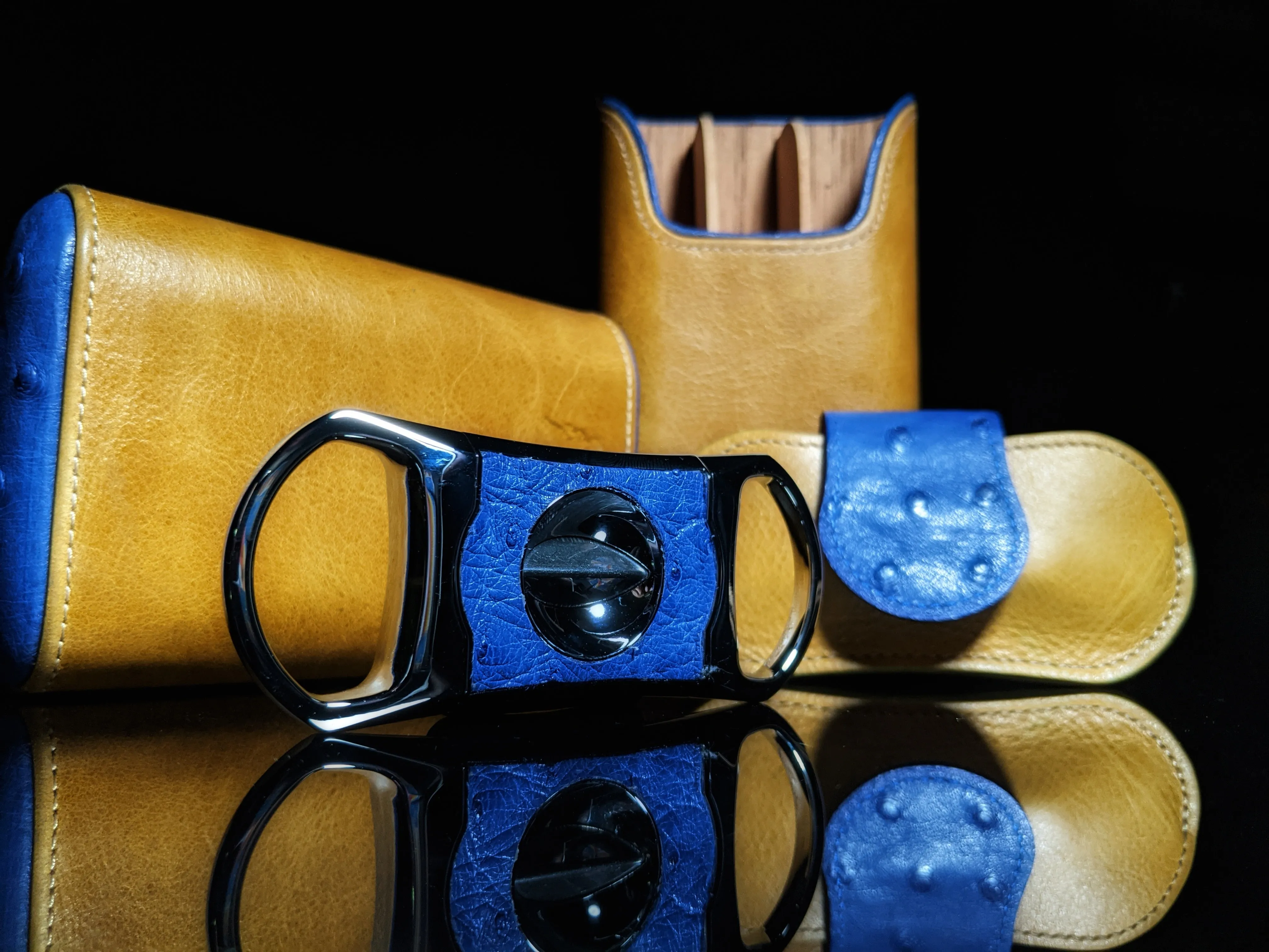 Brizard and Co Blue Ostrich and Camel Color Leather Case and V-Cutter