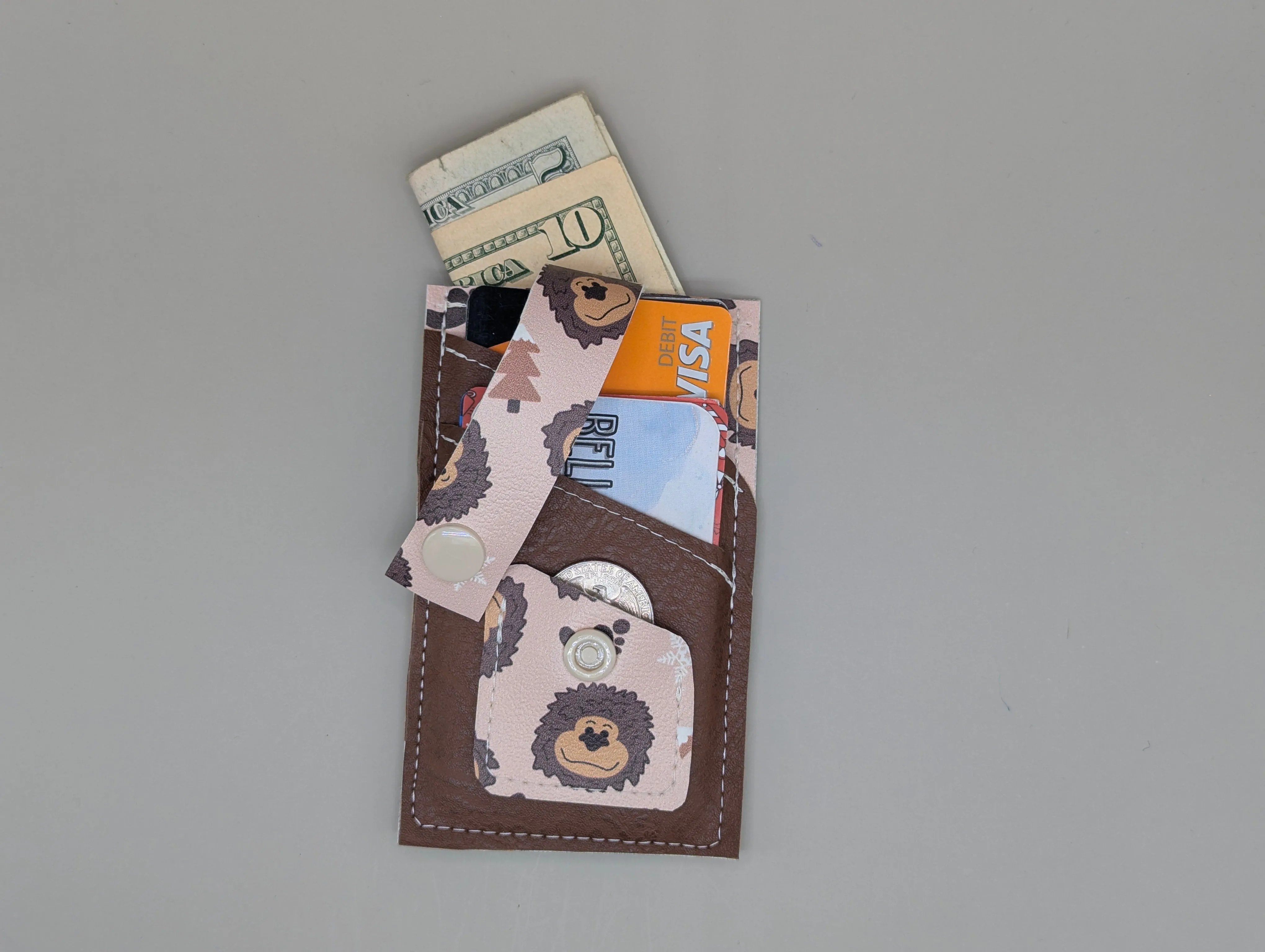 Card wallet /w coin pocket- Cute Bigfoot