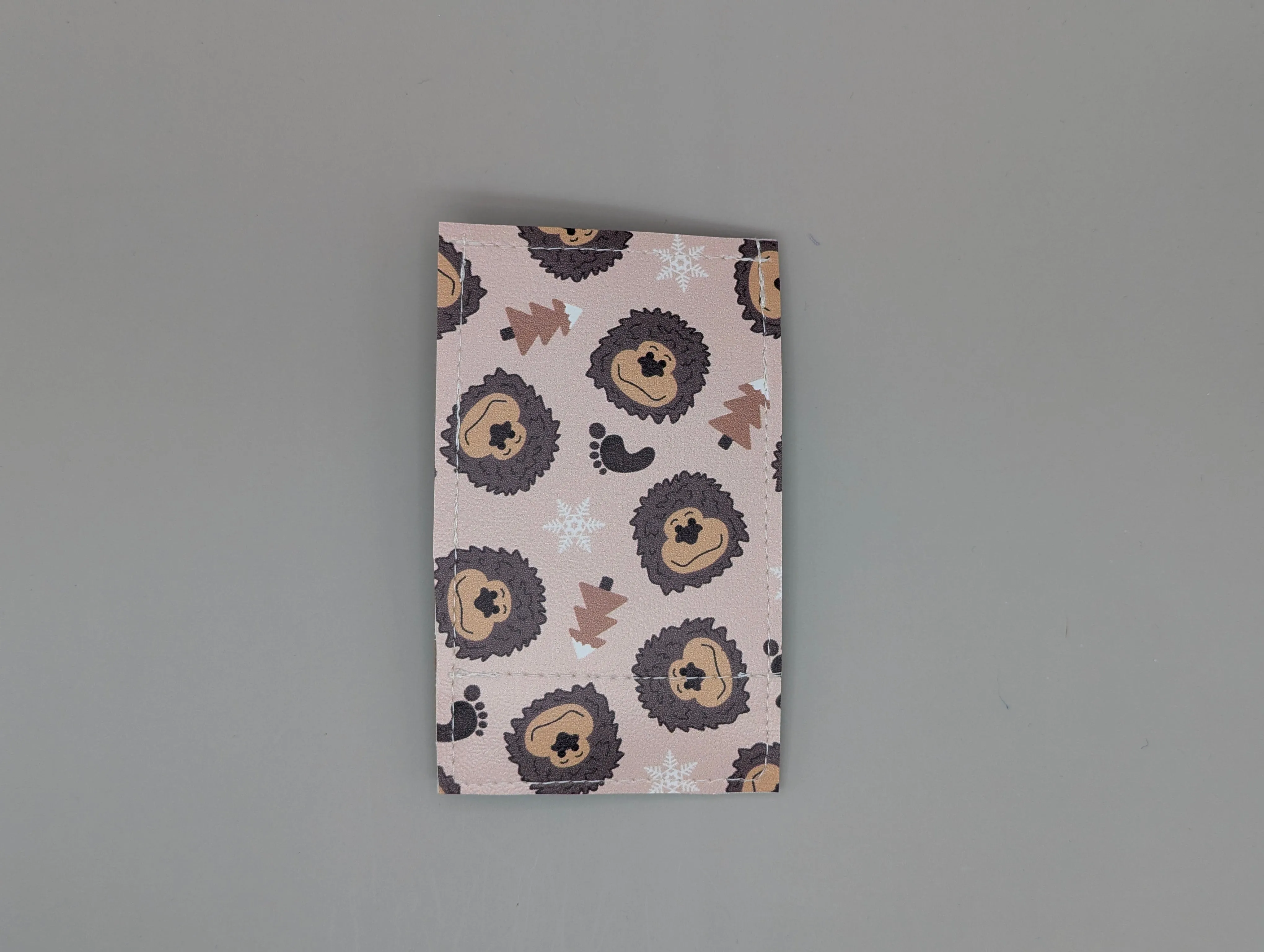 Card wallet /w coin pocket- Cute Bigfoot