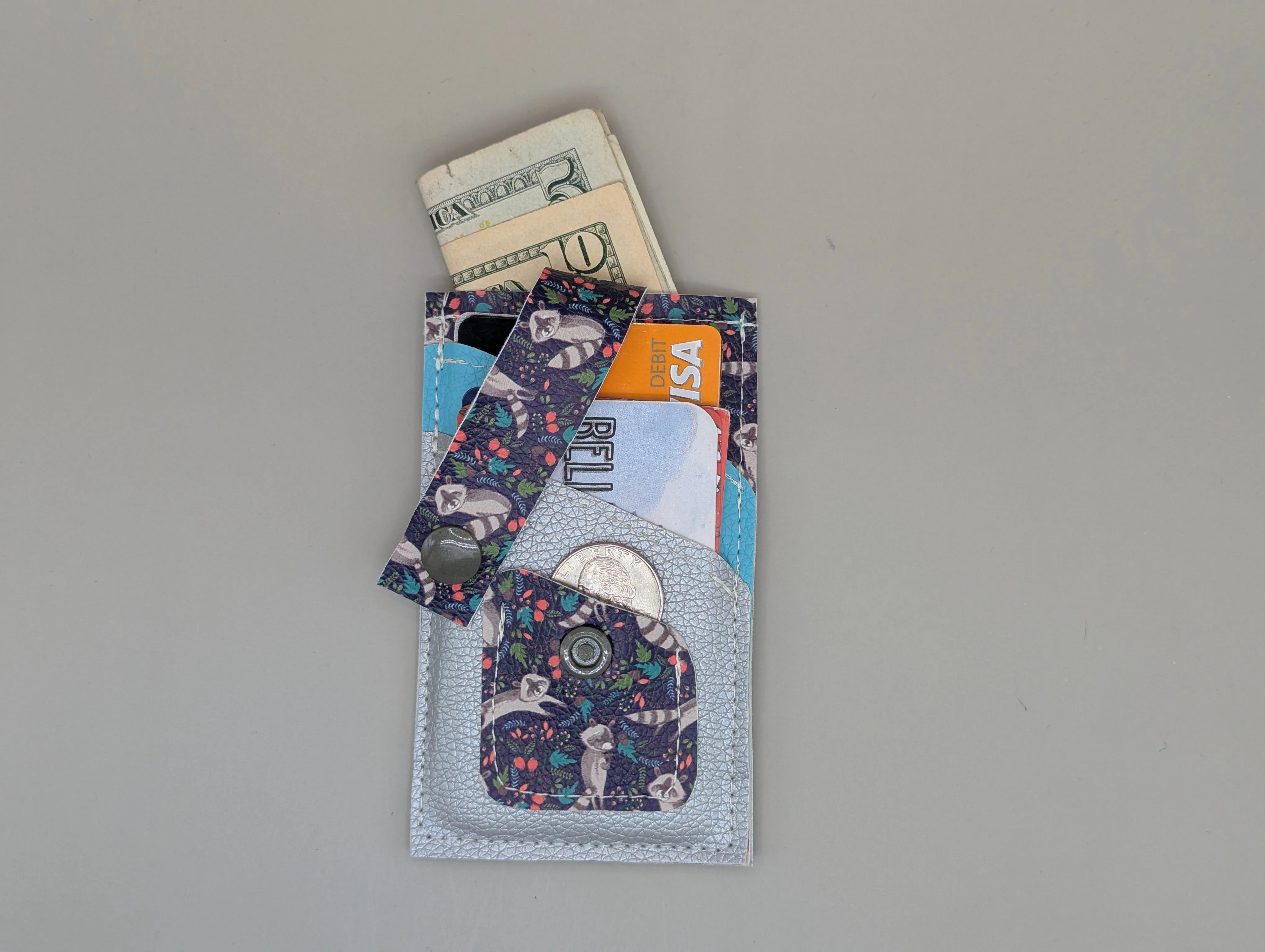 Card wallet /w coin pocket- Raccoon