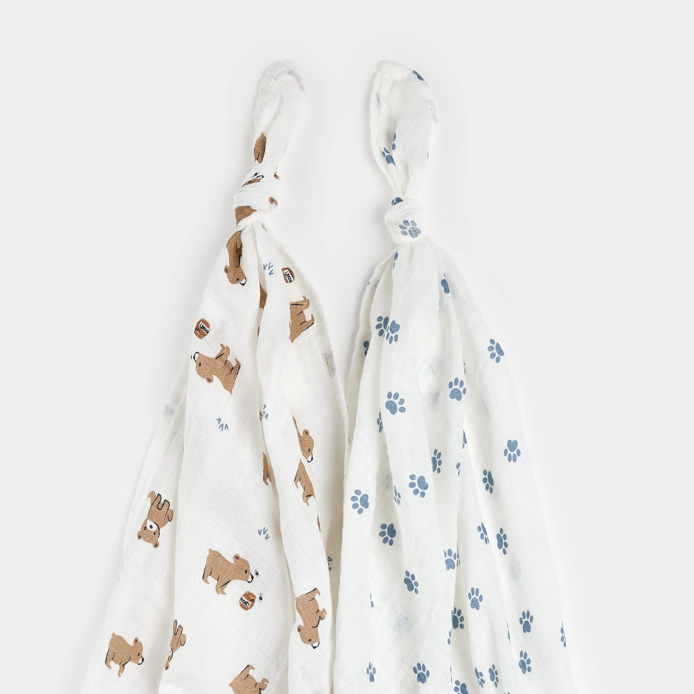 Cubs & Paw Prints 2 Pack Muslin Swaddles