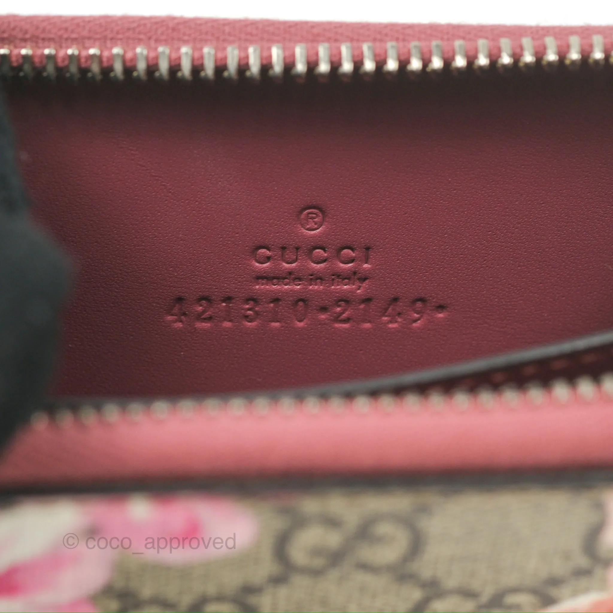 Gucci GG Supreme Blooms Zip Around Card Case Wallet