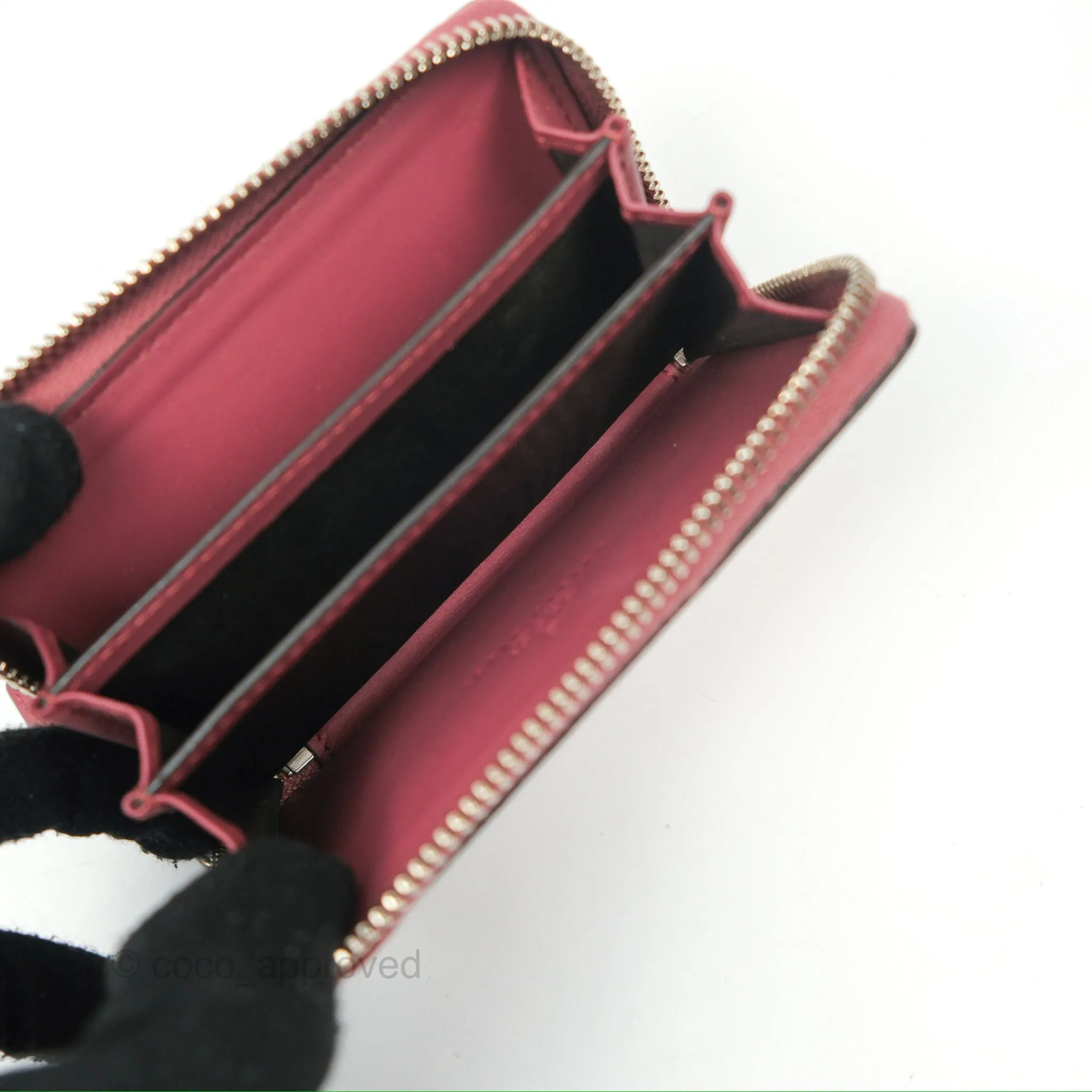 Gucci GG Supreme Blooms Zip Around Card Case Wallet