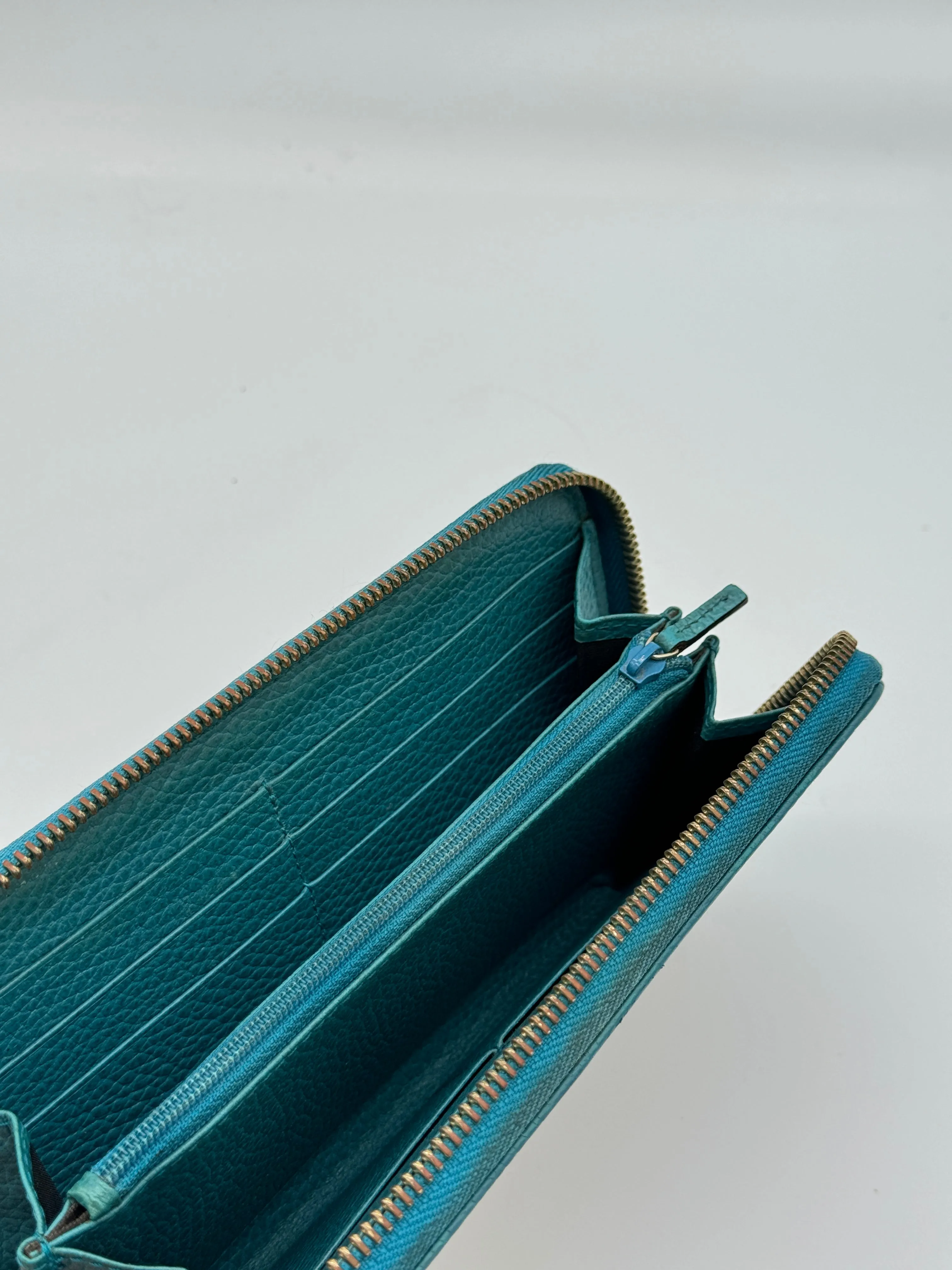 Gucci Zip Around Wallet