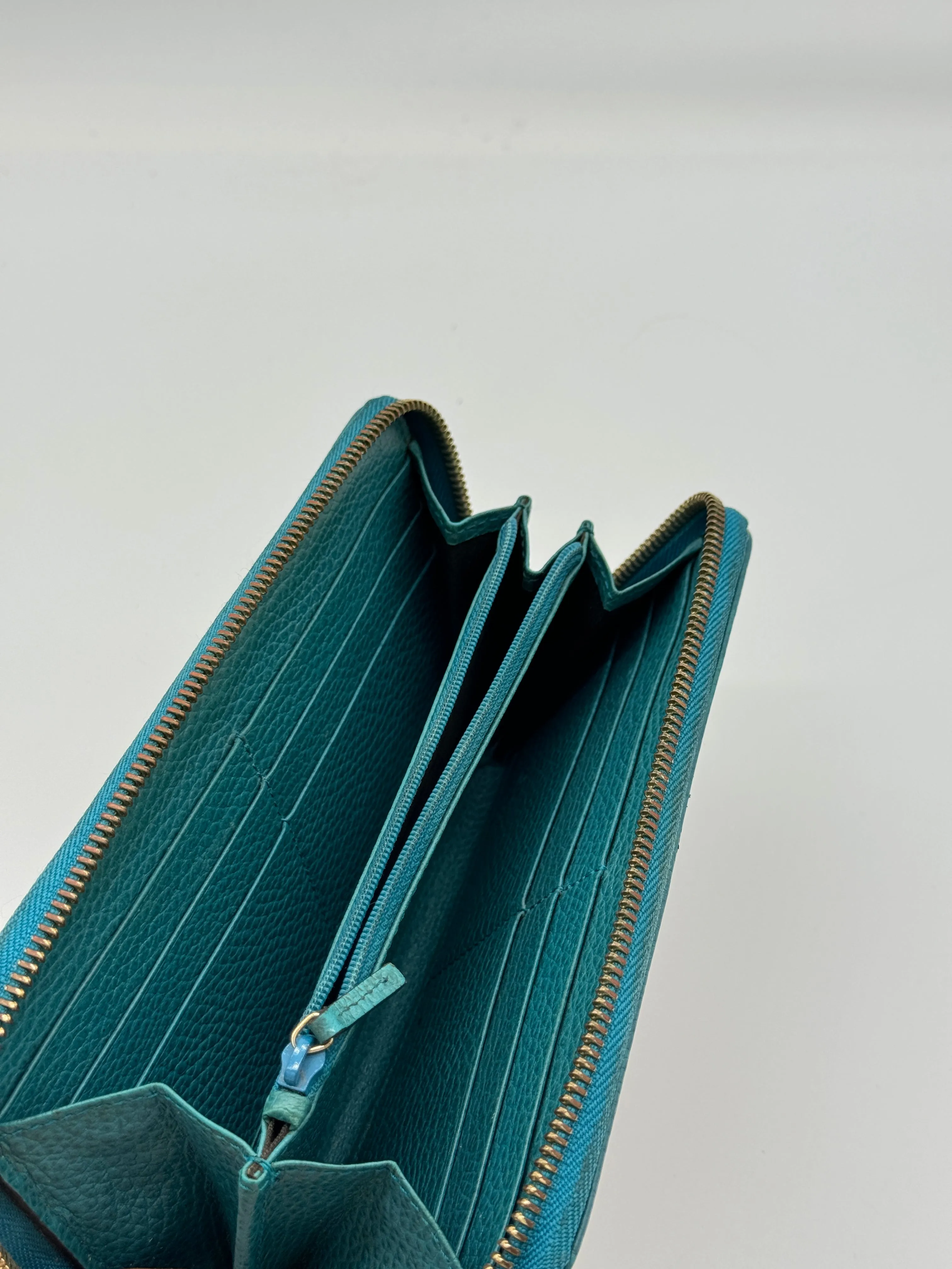 Gucci Zip Around Wallet