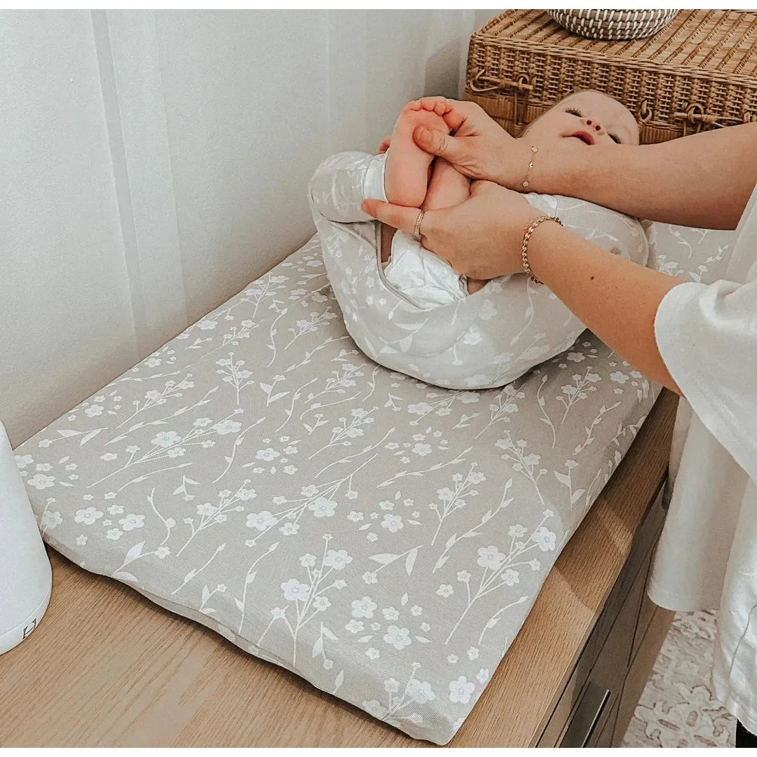 Gunamuna Magnolia Changing Pad Cover