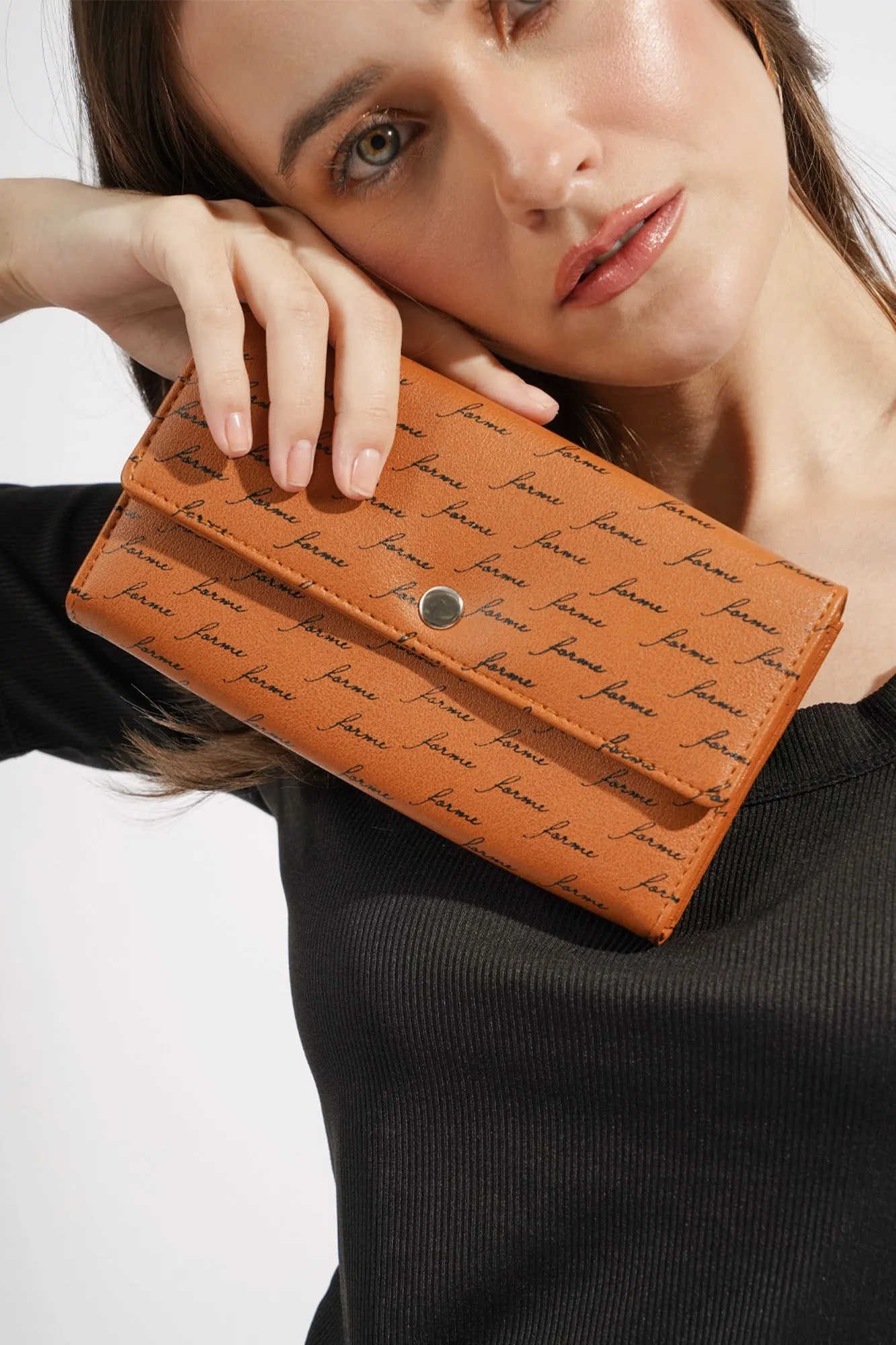 Logo Multi-slot Long Wallet