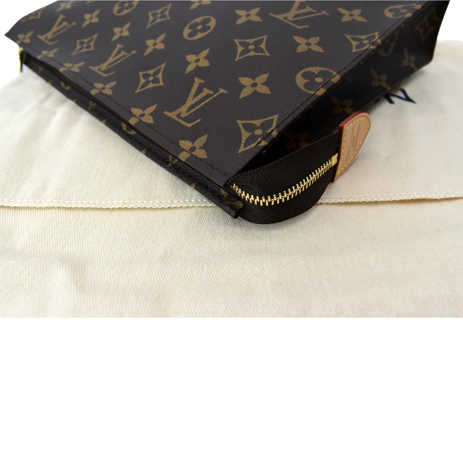 LOUIS VUITTON Toiletry 26 Monogram Canvas Cosmetic Pouch Brown