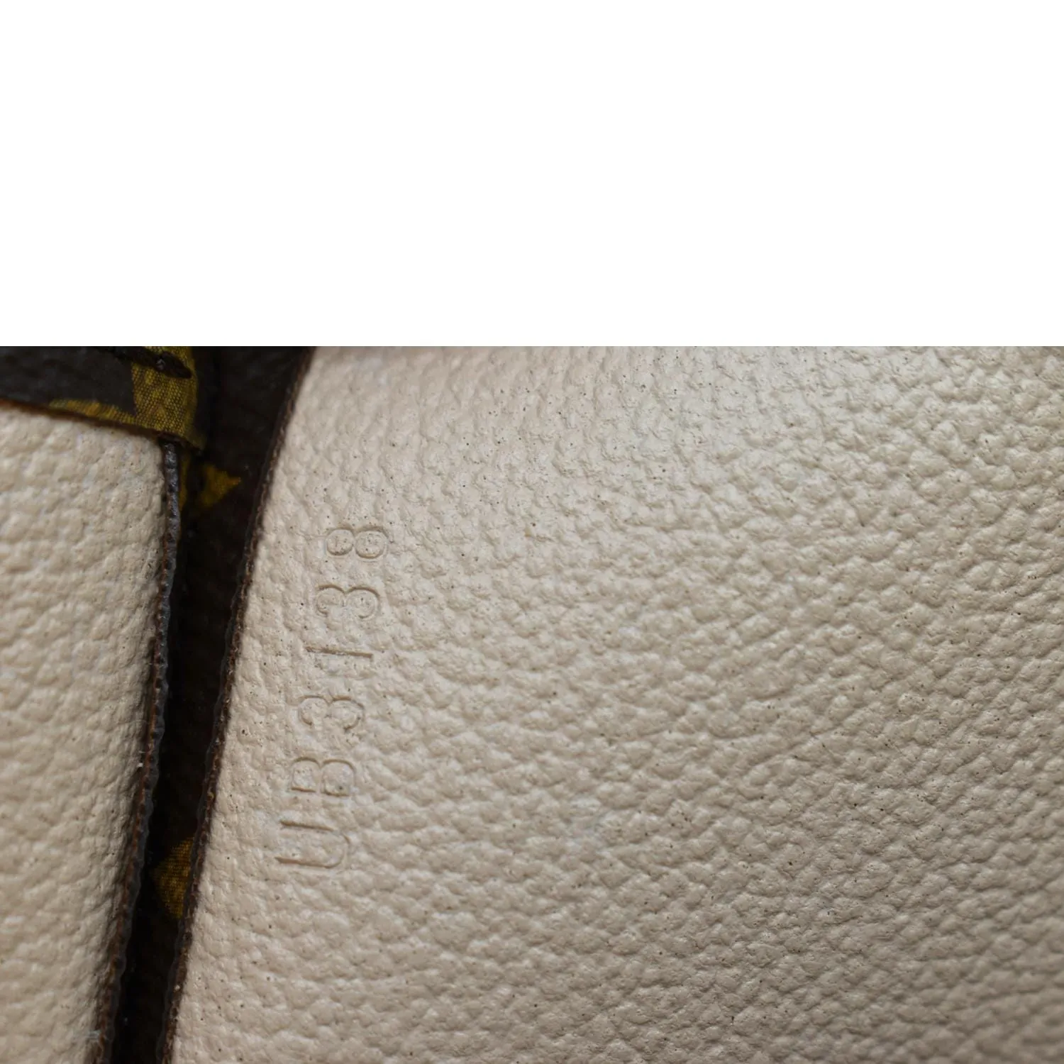 LOUIS VUITTON Toiletry 26 Monogram Canvas Cosmetic Pouch Brown
