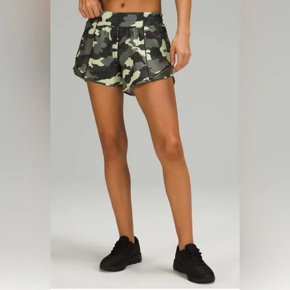 Lululemon Hotty Hot Low Rise Short 4&quot; Camo Crispin Green Multi / Medium Olive