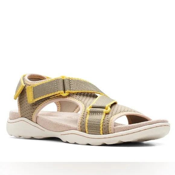 NEW Clarks Women's Amanda Stroll Flat Sandal Army Green Yellow Size 9M