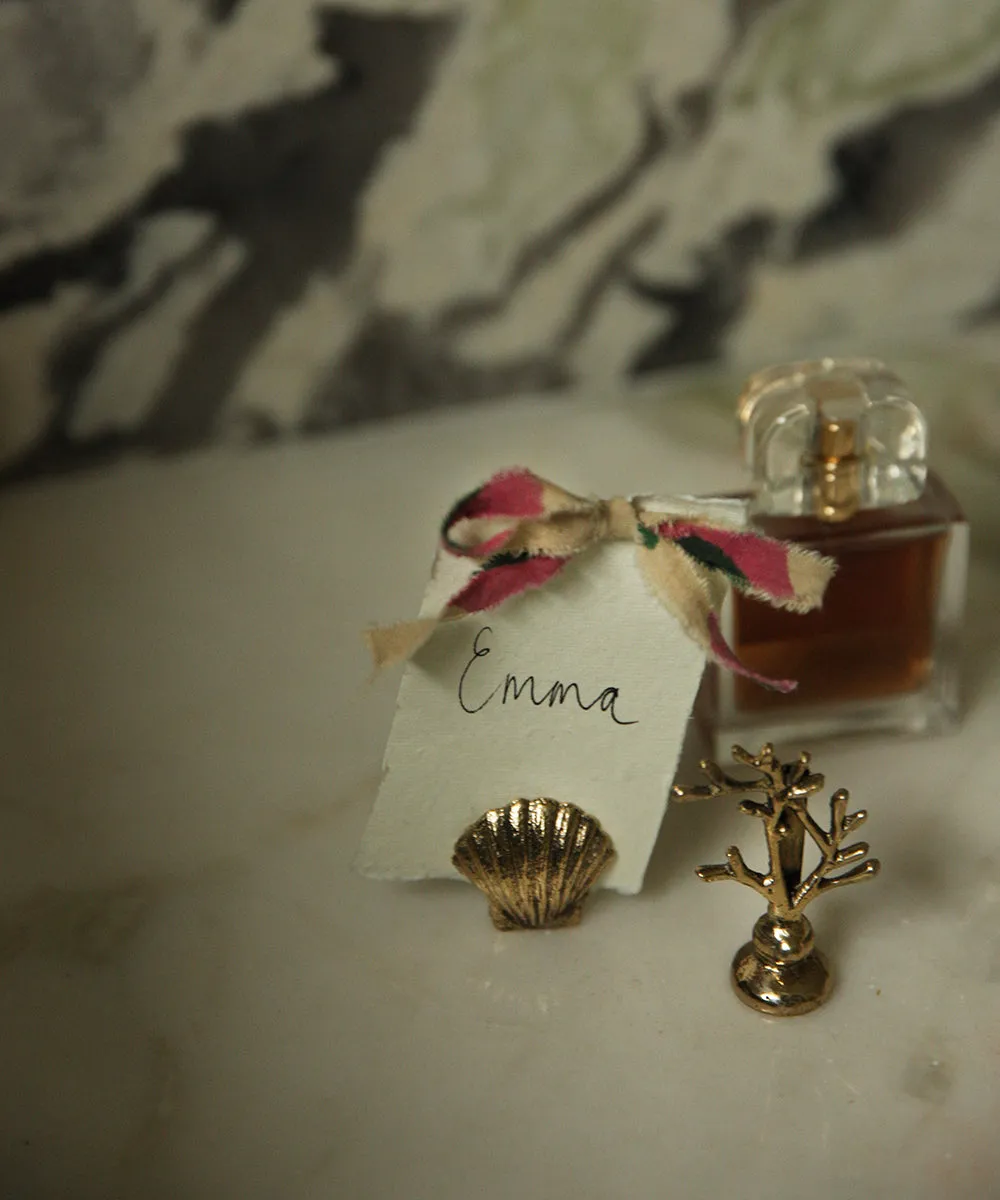Scarlett Shell Card Holder