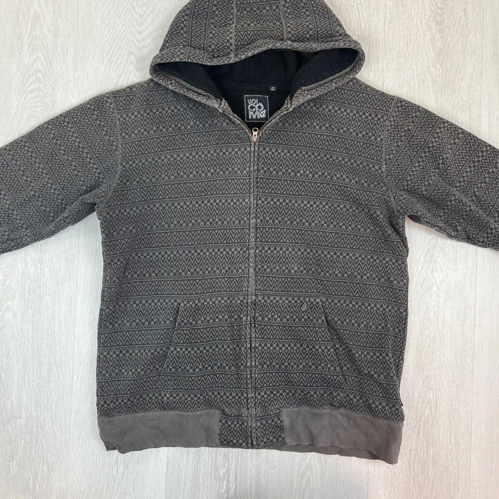 Volcom Mens Fleece Lined Aztec Print Hoodie Size 2XL
