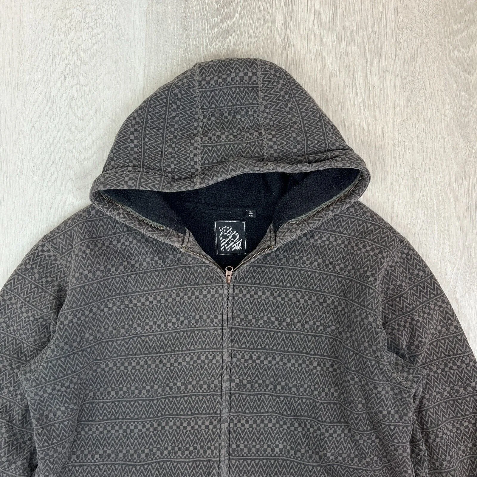 Volcom Mens Fleece Lined Aztec Print Hoodie Size 2XL